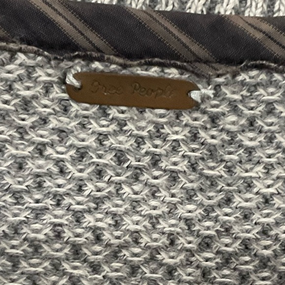 Free People Women's Gray Waffle Knit Beaded Cropped Zip Up Cardigan - Picture 6 of 8